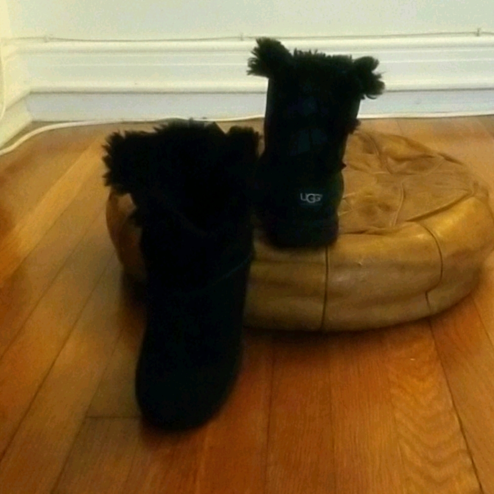Ugg Black Boots with Rear Laces and Fur Trim